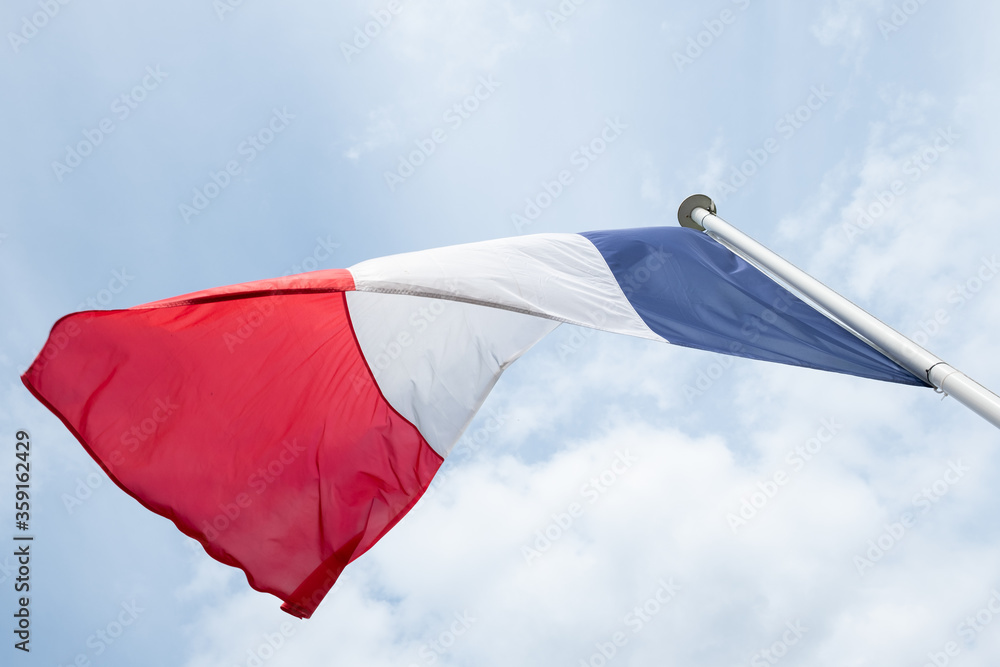 Drapeau Français 100% Polyester – Bleu Blanc Rouge, Tailles 90x60 Cm Et 150x90 Cm