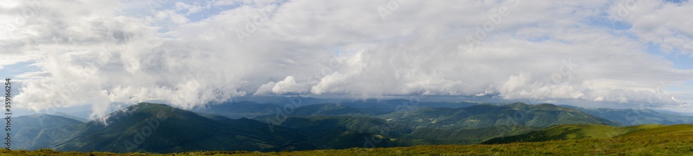 Polonina Runa, Carpathian mountains Polonina Runa, Carpathian mountains