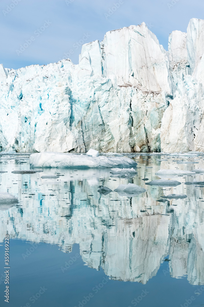 Lilliehook glacier in Lilliehook fjord a branch of Cross Fjord, Spitsbergen Island, Svalbard archipelago, Norway Lilliehook glacier in Lilliehook fjord a branch of Cross Fjord, Spitsbergen Island, Svalbard archipelago, Norway