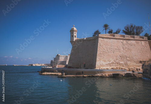 Malta - Valletta - Fortress  © Tomek