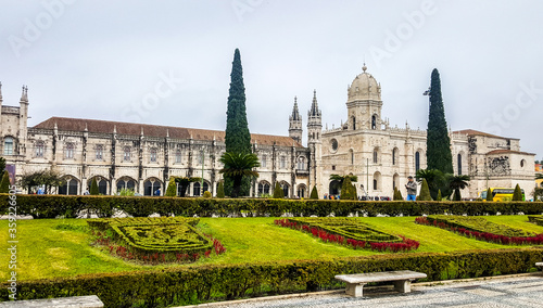  Inner court of the Monastery of Hieronymites (Mosteiro dos Jeronimos). Lisboa, Portugal