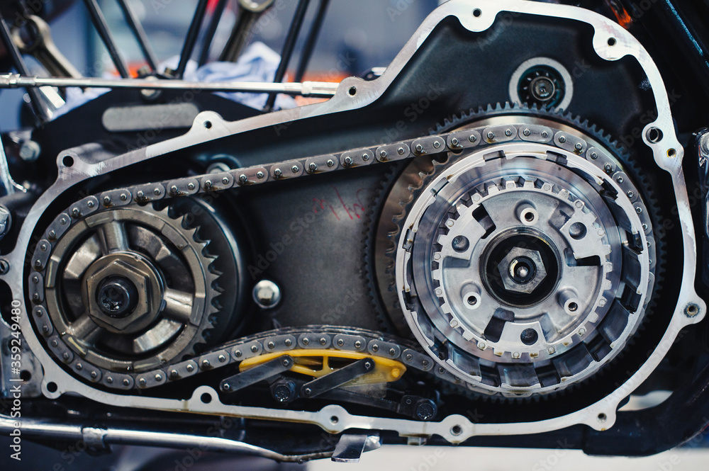 Obraz premium Serious motorcycle repair disassembled inside