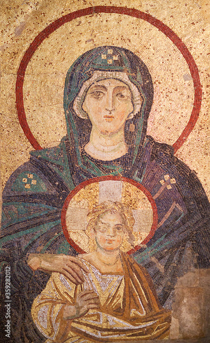 Obraz na plátne Virgin Mary with child - ancient Byzantine apse mosaic closeup in the Hagia Sophia, dated in 867