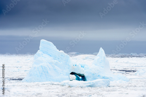 Ice landscape of SOuth Georgia © Anton Ivanov Photo