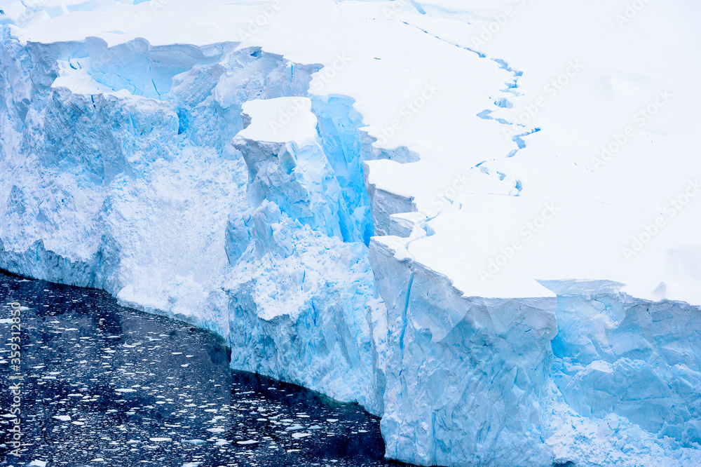Naklejka Beautiful landscape of icebergs, snow and ice of Antarctica