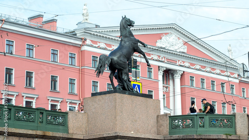 Anichkov bridge photo