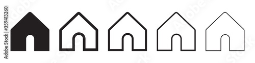 House icons in five different versions in a flat design