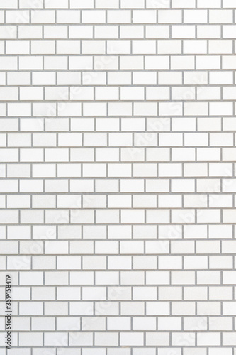 白色のタイルの壁
