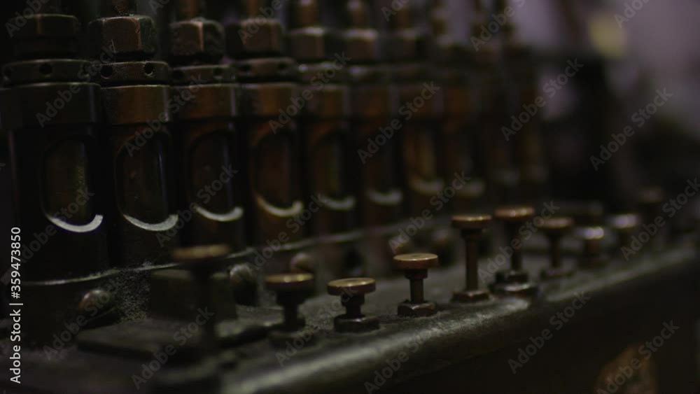 old rusted metal valves of an old machine with patina - alte verostete Ventile aus Metall einer alten Maschine mit Patina old rusted metal valves of an old machine with patina - alte verostete Ventile aus Metall einer alten Maschine mit Patina