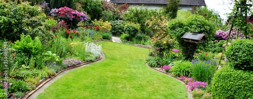 beautiful garden panorama photo