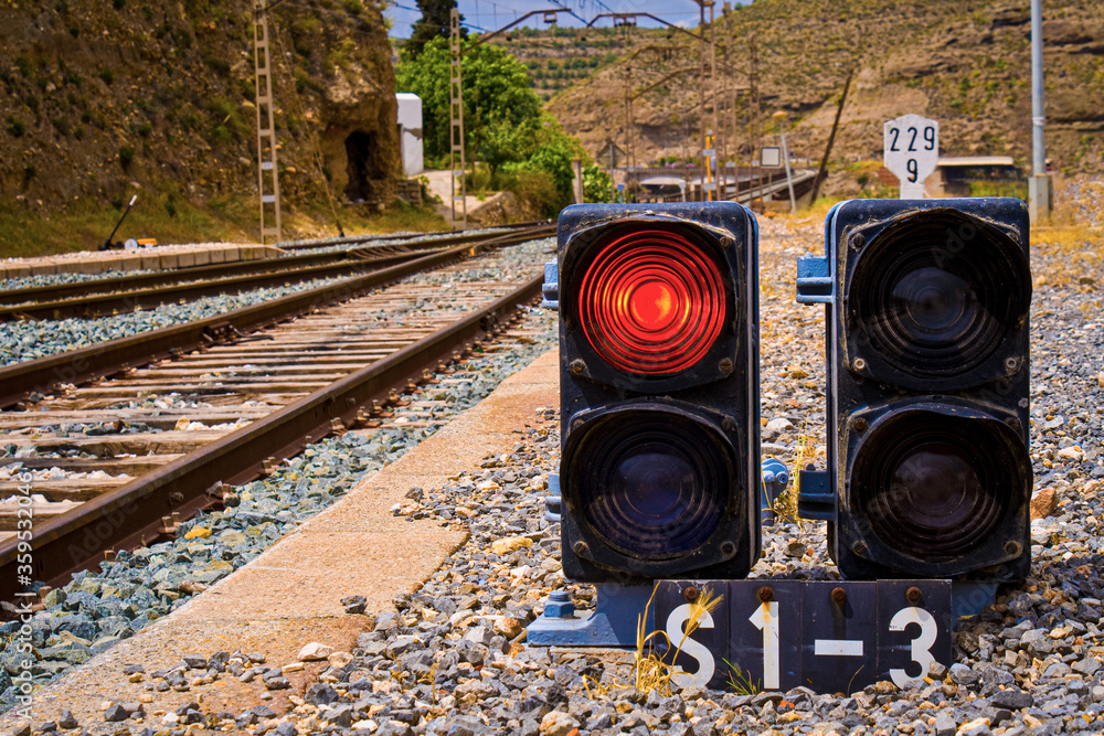 Semáforos ferroviarios. Señales para ferrocarril. Señales de tren