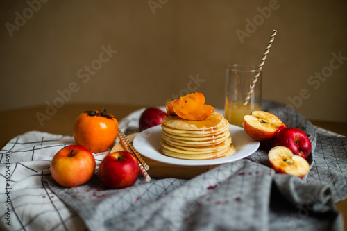 pancakes with honey and fruit juice