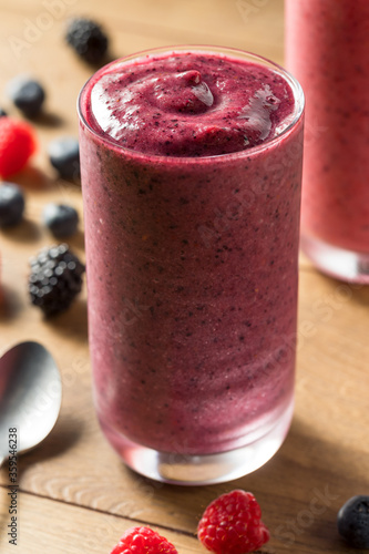 Organic Healthy Berry Smoothie
