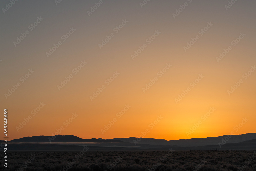 Obraz premium sunrise over the mountains