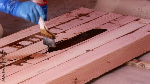 Wallpaper Mural 建築材（大引き）の防腐防虫材の塗装 Torontodigital.ca