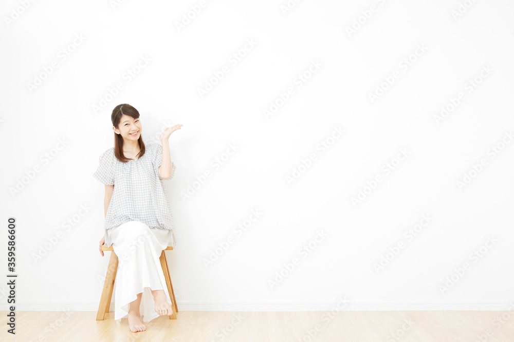 女性 案内 女性 案内