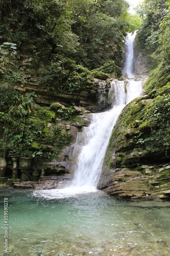 Fototapeta Naklejka Na Ścianę i Meble -  Green Waterfall