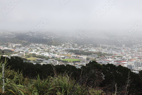 Paysage urbain sous la brume à Wellington, Nouvelle Zélande