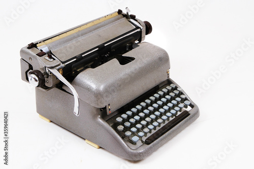 old metal typing machine