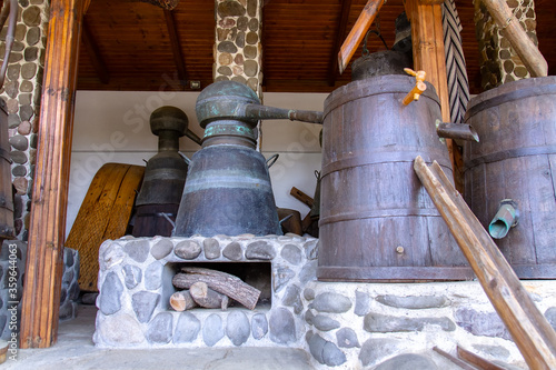 Canvas-taulu Old distillation apparatus