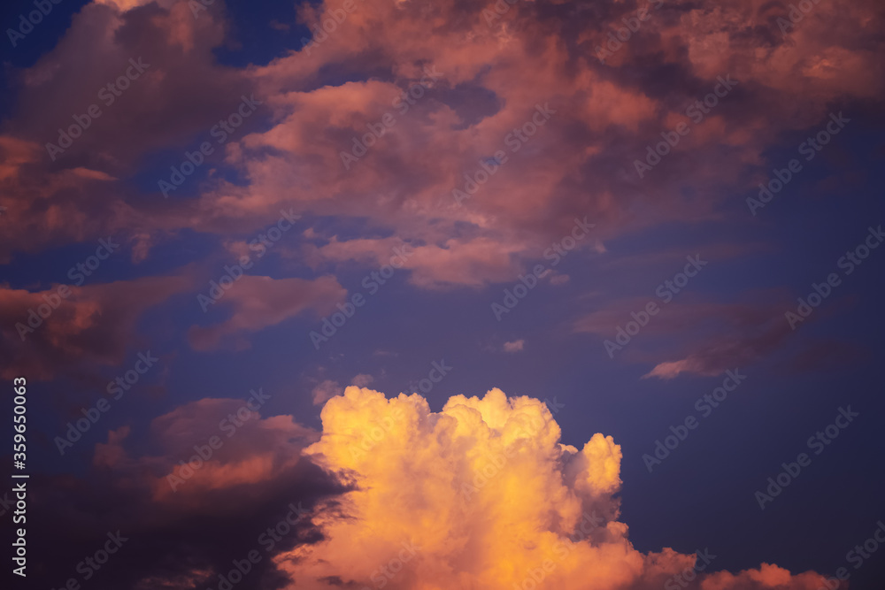 golden cloud texture in dusk sky