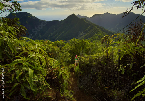 adventure hiking in hawaii