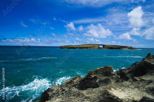 dramatic ocean view in hawaii