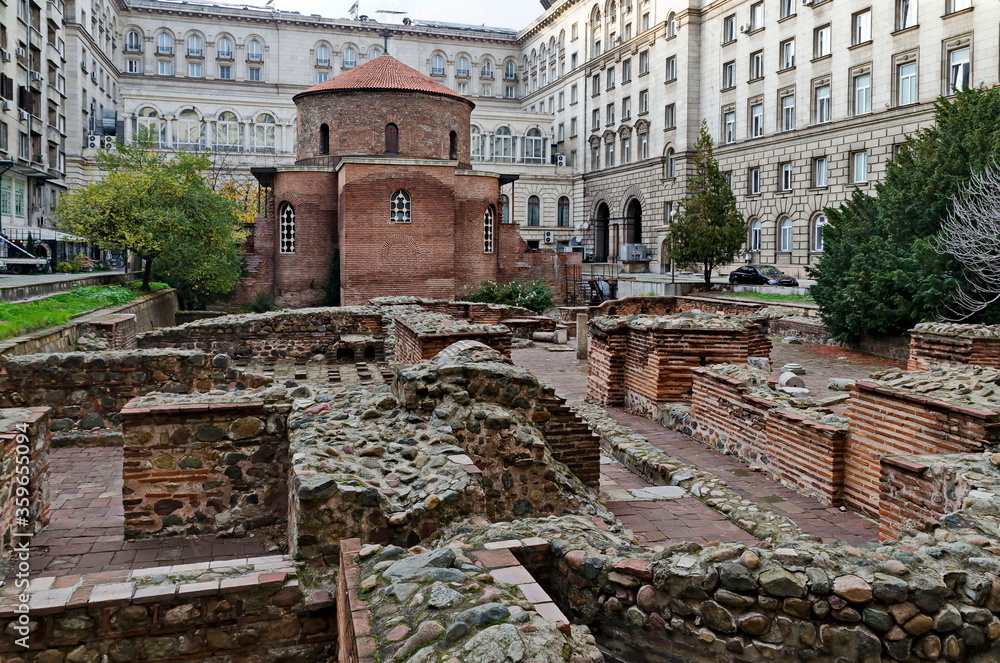 Fototapeta premium St George Rotunda church among the ruins of the ancient town of Serdika, Sofia, Bulgaria, Europe