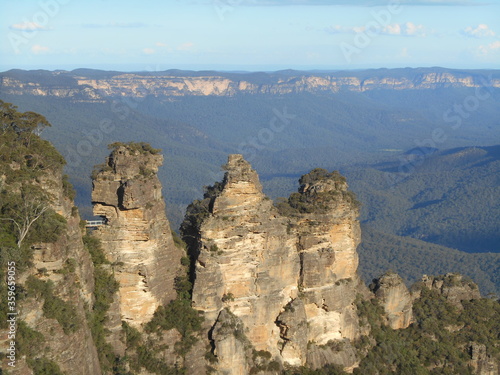 three sisters in the blue mountains Australia © Alyssa