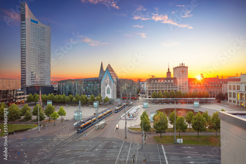 Obraz na płótnie Leipzig, Germany. Cityscape image of Leipzig downtown during beautiful sunset. w salonie