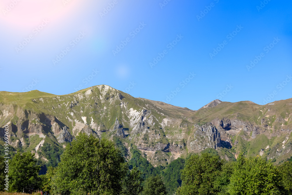 Sancy - Montagnes et forêts d'Auvergne et la Vallée de Chaudefour. Paysage du Massif du Sancy dans la chaîne des puys en Auvergne. Patrimoine mondial en Europe.