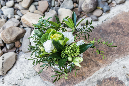 Tableau sur toile Amazing bride's bouquet of white eustomas