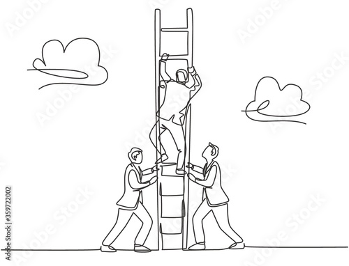 One continuous line drawing of team members support their leader to climb the ladder to reach the sky to reach the success. Trendy business teamwork concept single line draw design vector illustration