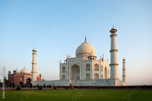 Photography C-0127 Face-to-face view of Taj Mahal-8
Photographed at the Taj Mahal in Agra, India in April 2019