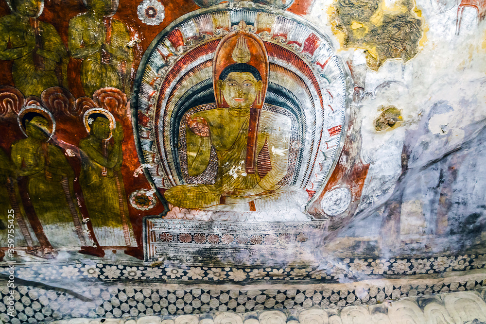 Cave Temple in Dambulla, Buddha statues in the fifth cave 