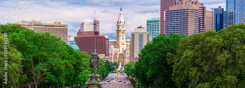 Fotografie Downtown Philadelphia with a view of the City Hall building