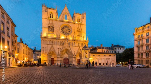 Photography Saint Jean Cathedral  in Lyon at blue hour