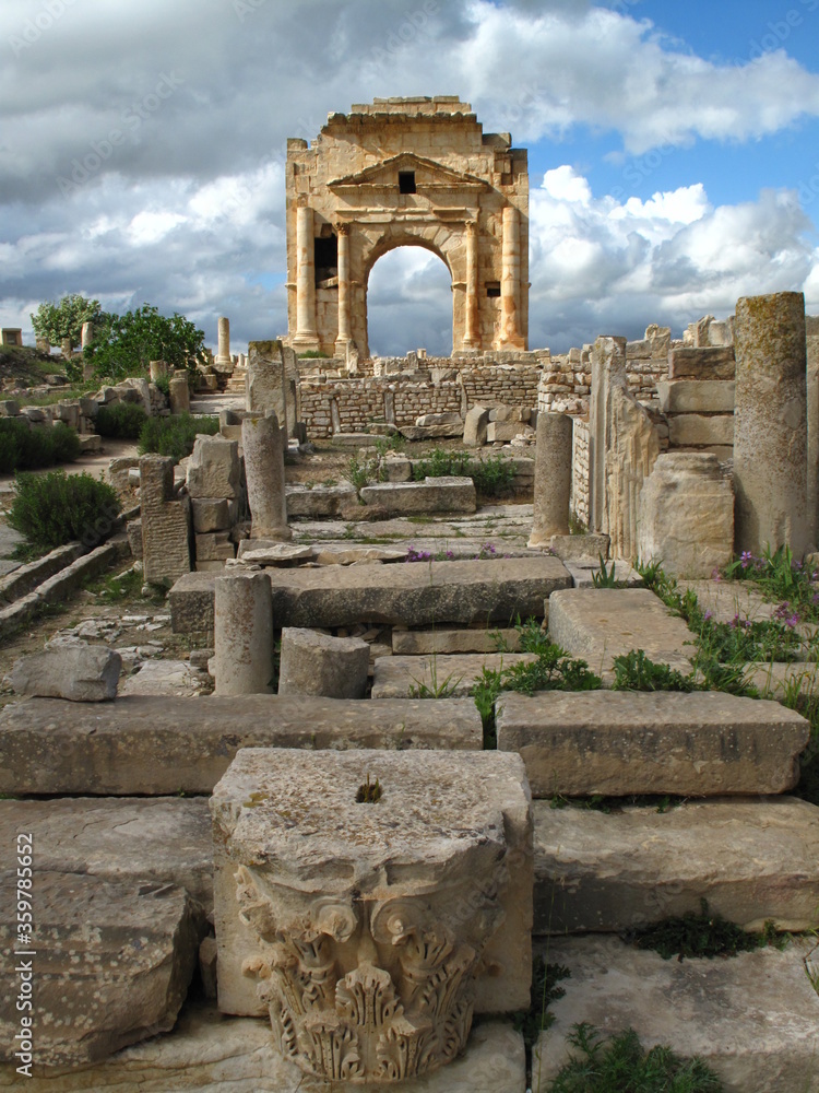 MAKTHAR, TOWN IN TUNISIA. ANCIENT ROMAN TOWN OF MACTARIS