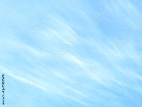 日本の田舎の風景　2月　早春の青空