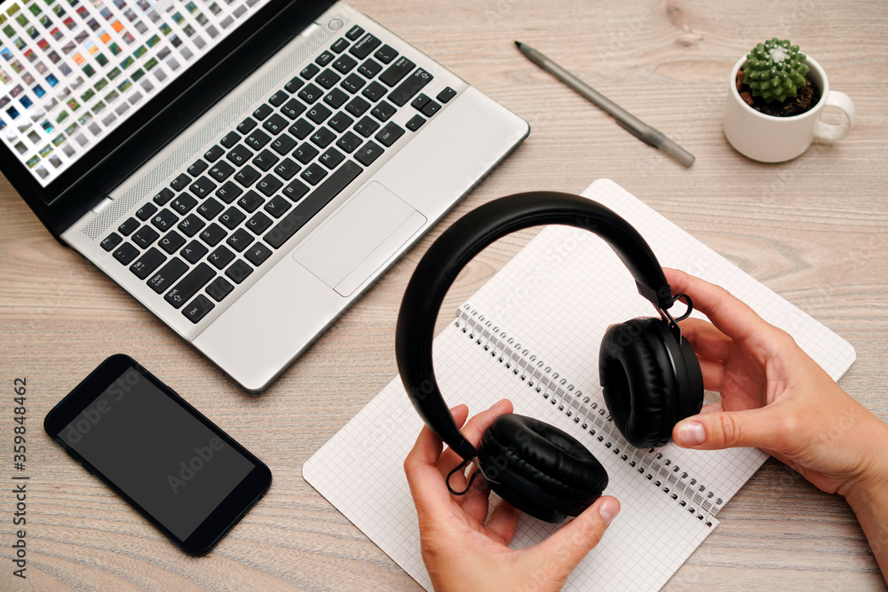 E-learning desktop with laptop and notebook. E-learning desktop with laptop and notebook.