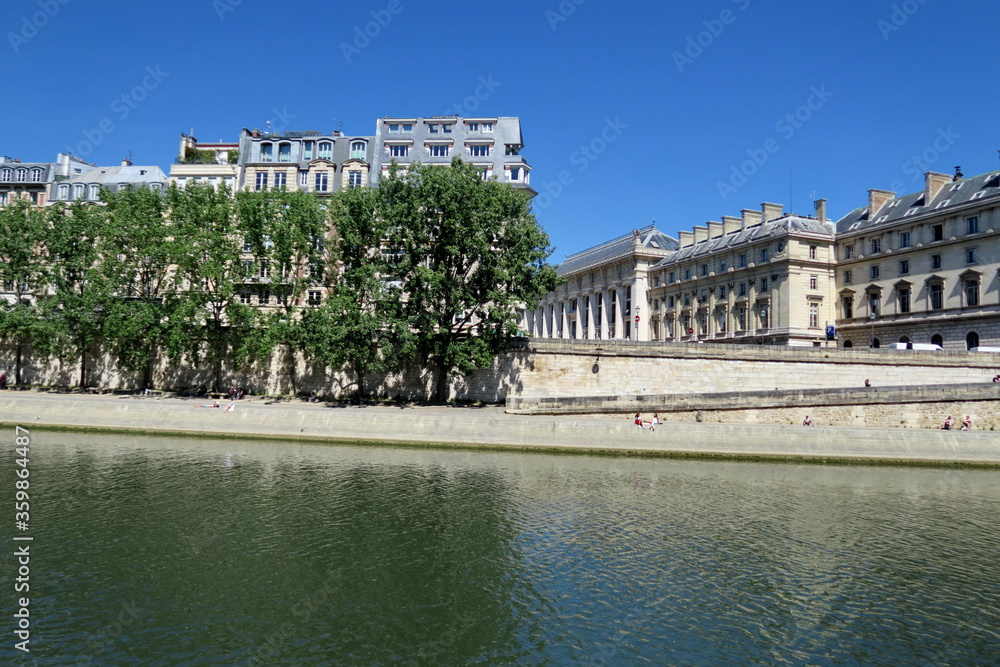 Fototapeta premium Le vieux Palais de Justice à Paris. France.