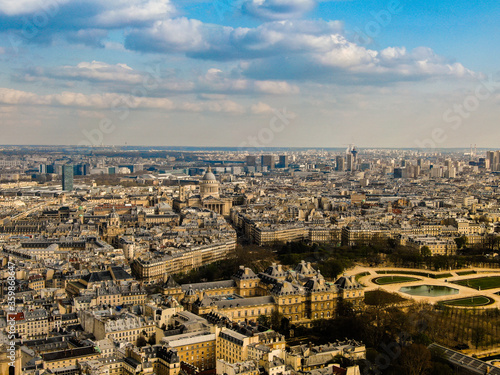 Aerial view of Paris during corona virus confinement © Micaelo