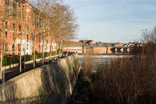 Fotografia Soirée aux bords de la Garonne à Toulouse
