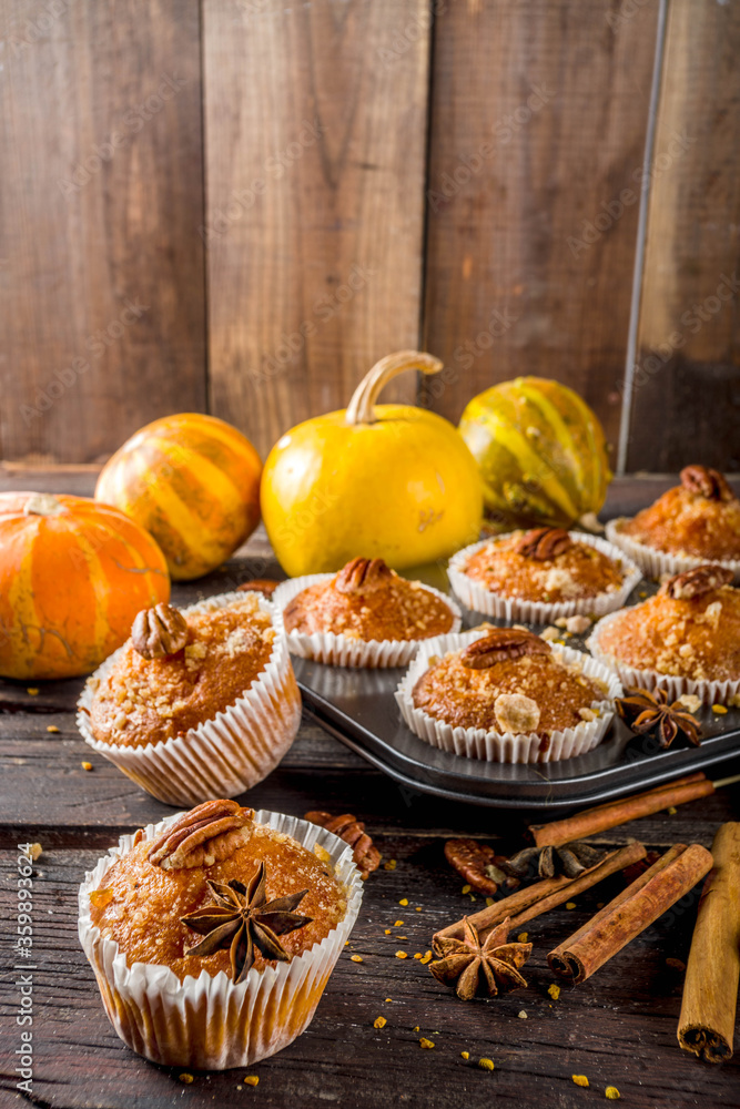 Homemade Autumn Pumpkin Muffins Homemade Autumn Pumpkin Muffins