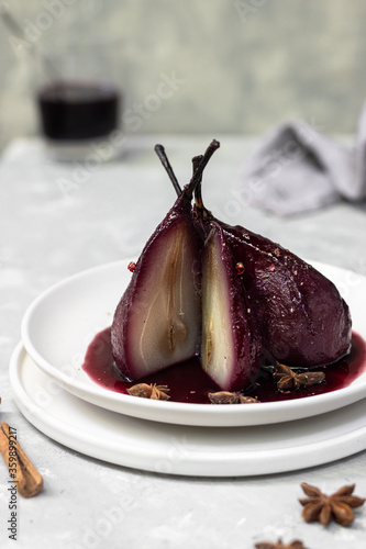 Wine soaked pears with cinnamon 