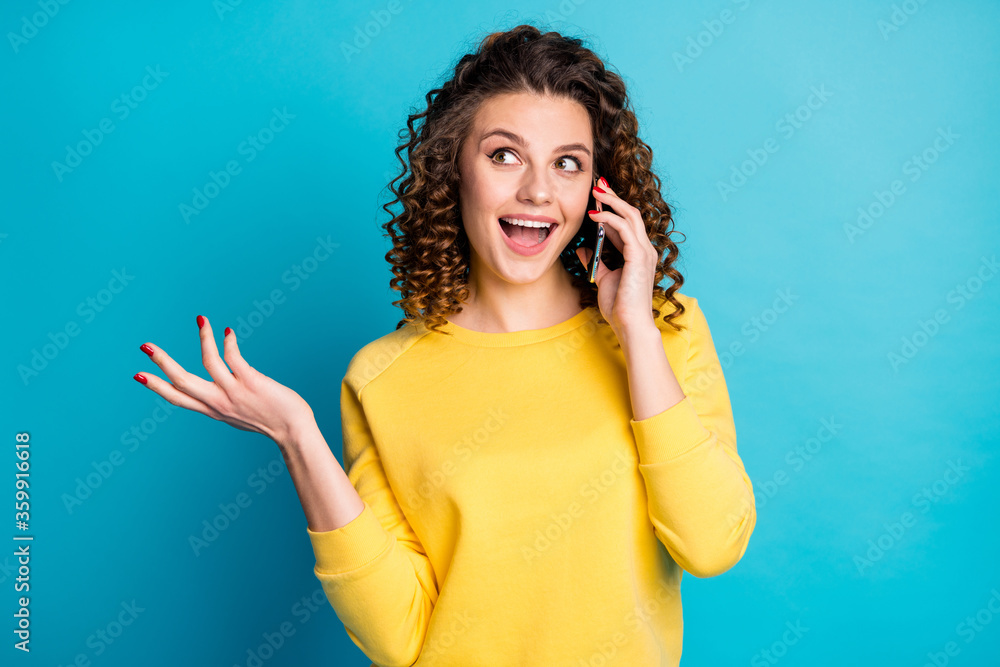 Close-up portrait of her she nice attractive lovely friendly cheerful cheery wavy-haired girl calling abroad online isolated over bright vivid shine vibrant blue color background Close-up portrait of her she nice attractive lovely friendly cheerful cheery wavy-haired girl calling abroad online isolated over bright vivid shine vibrant blue color background