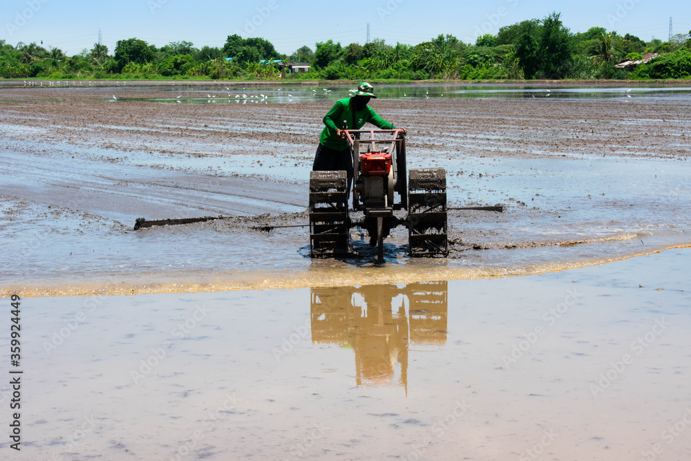 Obraz premium tractor in the field