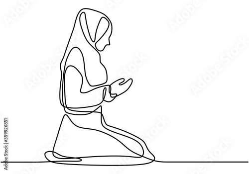 Continuous line drawing of a muslimah women pray for Allah and raise their hands in hijab isolated on white background. Character woman prays to Alah. Beautiful female islamic praying concept.