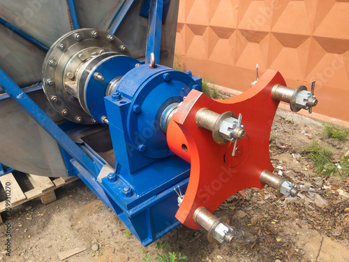 Obraz na plátně Horizontal agitator of non-standard design, designed for mixing a suspension of mineral rocks in a chemical enterprise closeup