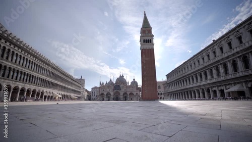 Wallpaper Mural Venice, Italy 60fps Walking on Square San Marco looking at the Basilica of San Marco Torontodigital.ca